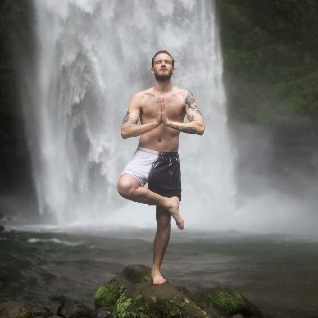 Siapa Pria Tertampan di Dunia Versi TC Candler 2020? PewDiePie, dong!