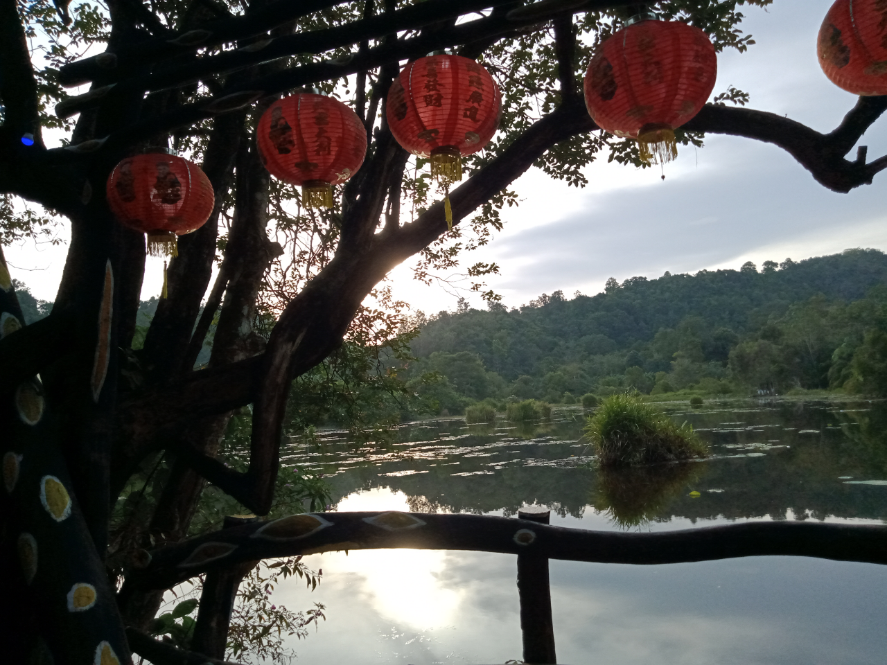 Kian Menawan! Ciptakan Kenangan Tahun Barumu di Danau Wisata Sejarah, Sebedang