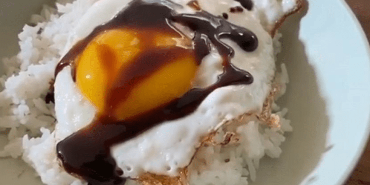 7 Makanan Favorit di Akhir Bulan yang Bikin Perut Buncit