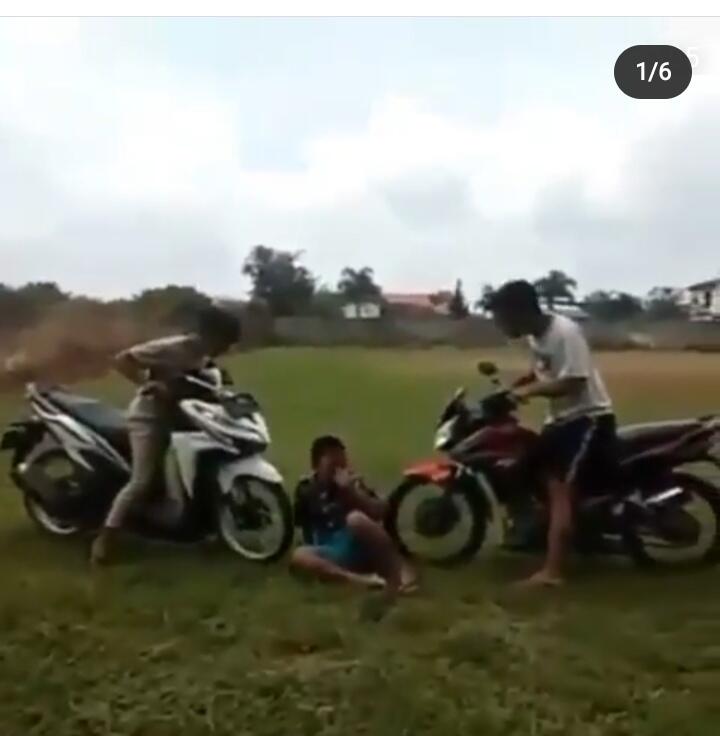 Naas! Disuruh Videokan Kakaknya Mandi, Bocah Ini Dibully Hingga Diancam Akan Dibunuh