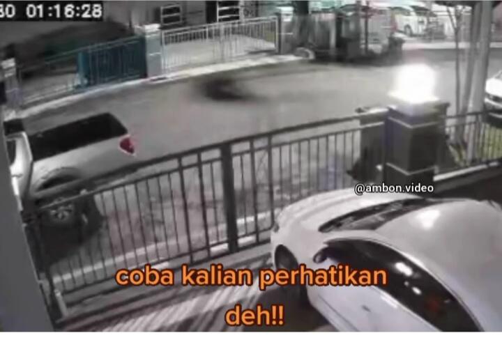 Ngeri, Heboh Video Sosok Bayangan Hitam Terbang Melintasi Jalan! Setan Jenis Apa?