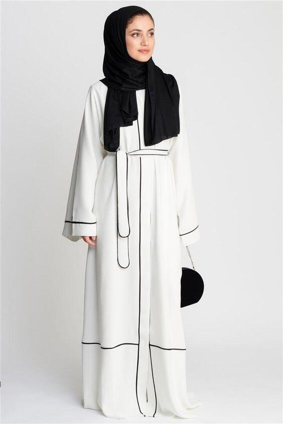 7 Trik Padu-Padan Gamis untuk Hijaber Bertubuh Mungil Agar Terlihat Lebih tinggi