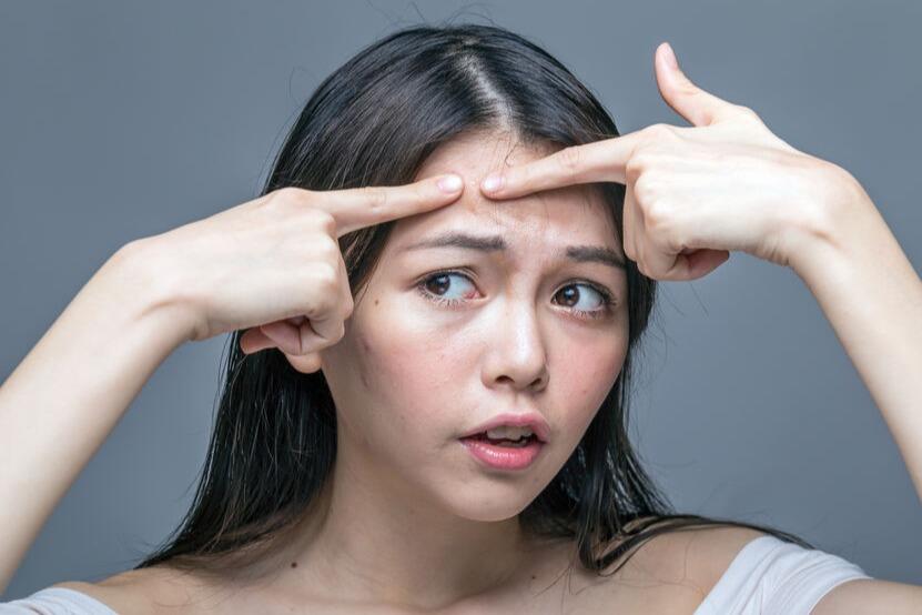 WAJIB TAHU!! Inilah Mitos & Fakta Seputar Pori-Pori Besar.