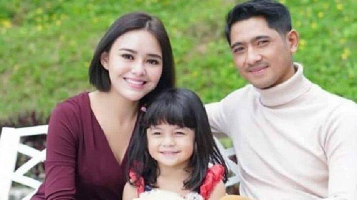 Wes Angel Wes! Dikira Pengajian Ternyata Ibu-ibu Itu Sedang Menonton Ini, Gan