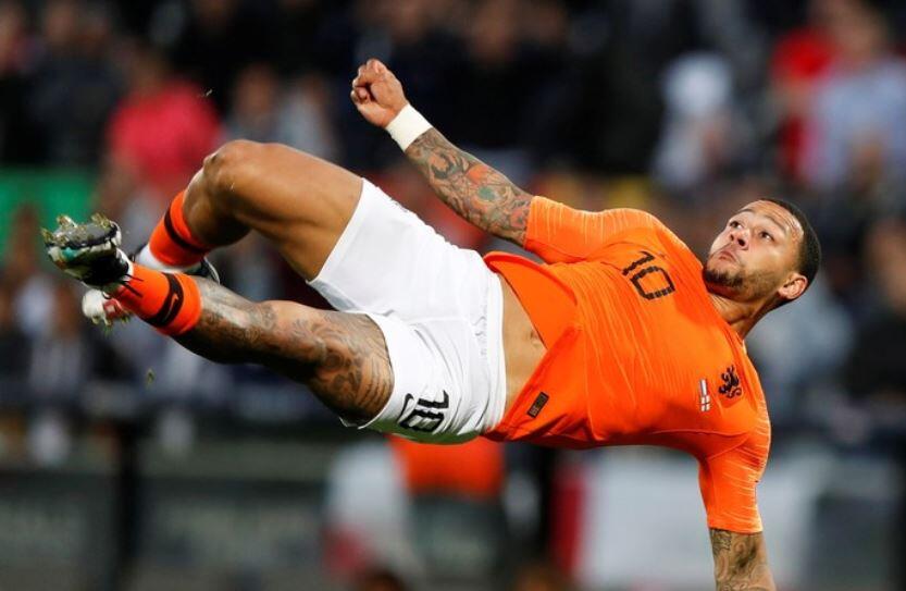 Ternyata Ini Sosok yang Sempat Halangi Kepindahan Memphis Depay ke Barcelona