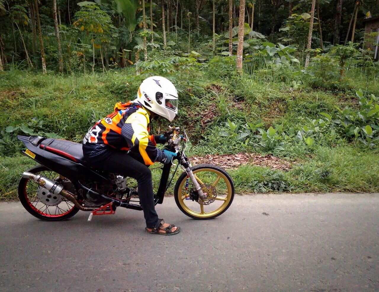 30 foto Joki drag bike Raden Arjuna / pembalap drag bike