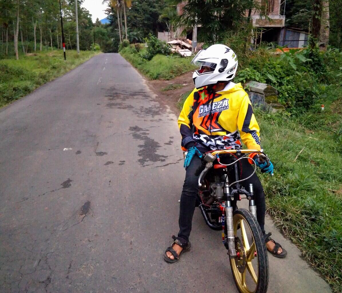 30 foto Joki drag bike Raden Arjuna / pembalap drag bike