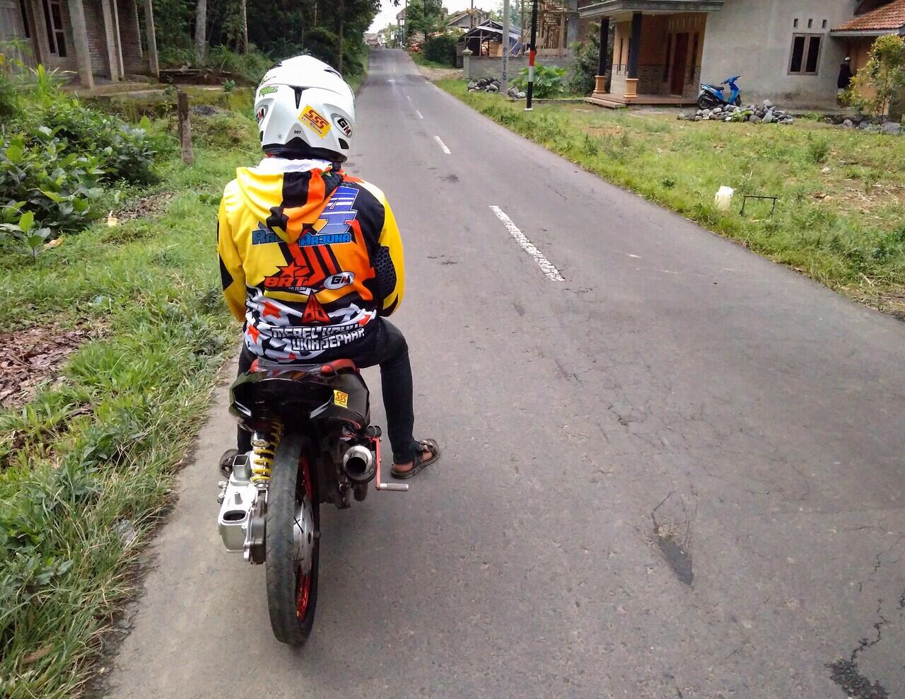30 foto Joki drag bike Raden Arjuna / pembalap drag bike