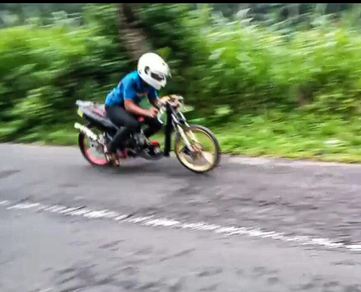 30 foto Joki drag bike Raden Arjuna / pembalap drag bike