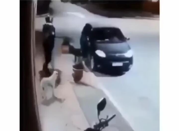 Kocak! Seorang Begal Salah Rampok Temannya Sendiri, Endingnya Malah So Sweet