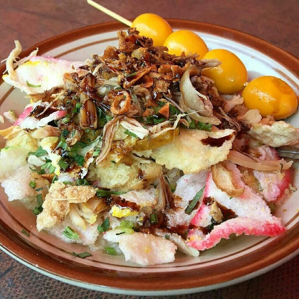 Cita Rasa Bubur Ayam Cirebon Diperantauan
