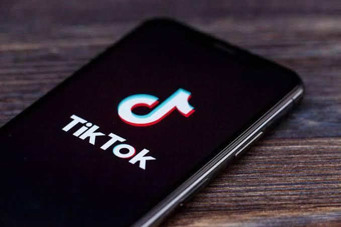 Tik Tok Syndrome Sudah Merajalela, Kamu Termasuk Salah Satunya Ga Nih?