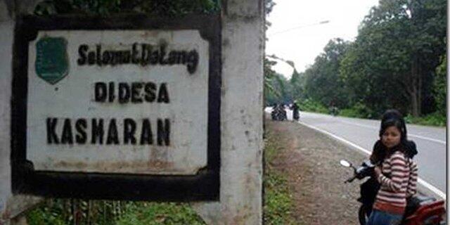 Nama-Nama Unik Desa Di Indonesia, Ada Desa Pacarpeluk Dan Pocong !