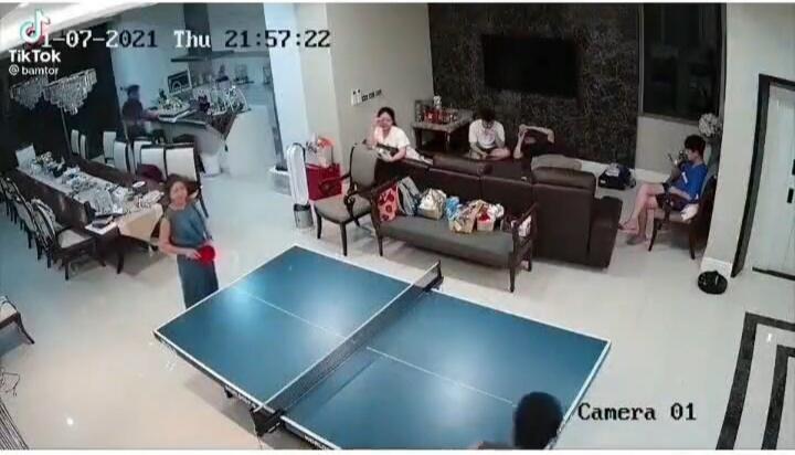 Main Tenis Meja di Dalam Rumah, yang Dilakukan Pria Ini Bikin Dicoret dari KK! Petaka