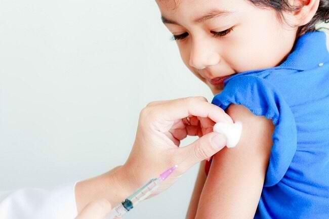 Wajib Baca! Begini Perbedaan Vaksinasi Dengan Imunisasi 