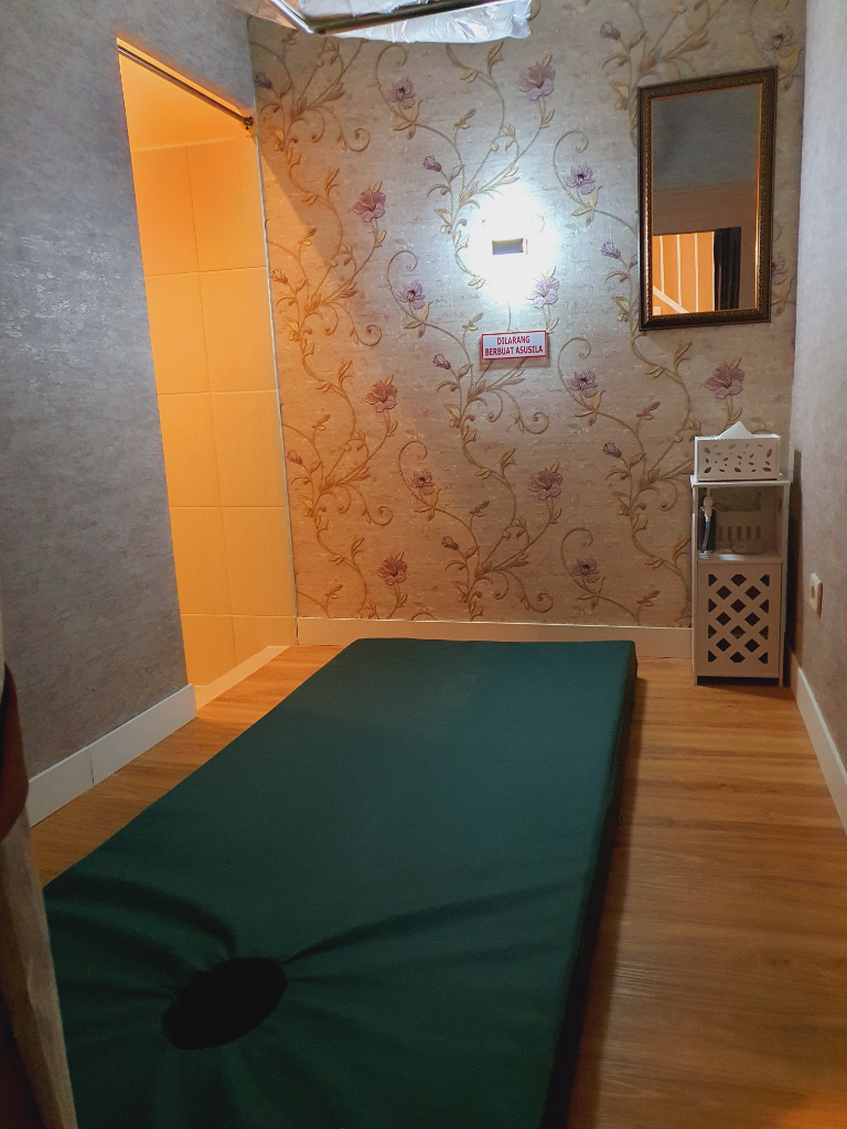 EXOTIC HEALTHY MASSAGE BEKASI