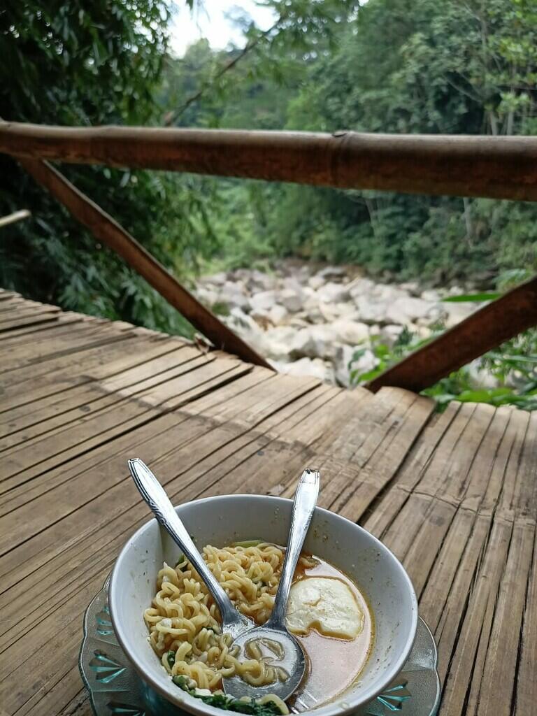 Rekomendasi Curug Cikuluwung di Bogor yang wajib kalian kunjungi