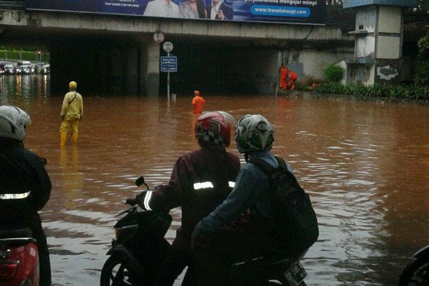 Biar Jakarta Banjir Kabel Rumah Pompa Dipotong, Netizen: Upaya Menjatuhkan Anies