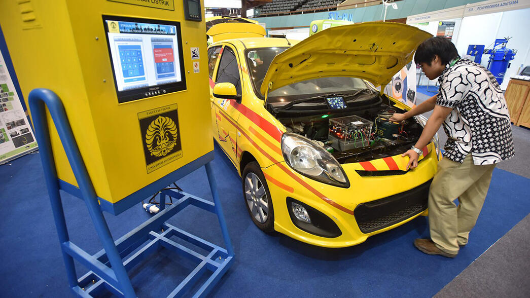Tenaga Diesel Digantikan Dengan Tenaga Listrik? Yakin Polusi Bisa Teratasi?