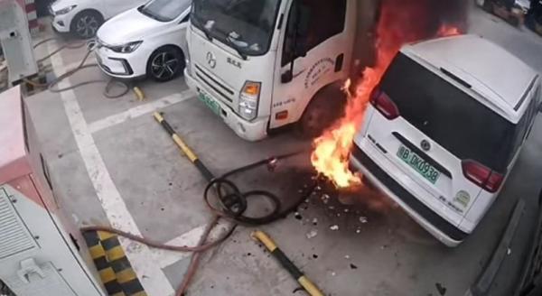 Tenaga Diesel Digantikan Dengan Tenaga Listrik? Yakin Polusi Bisa Teratasi?