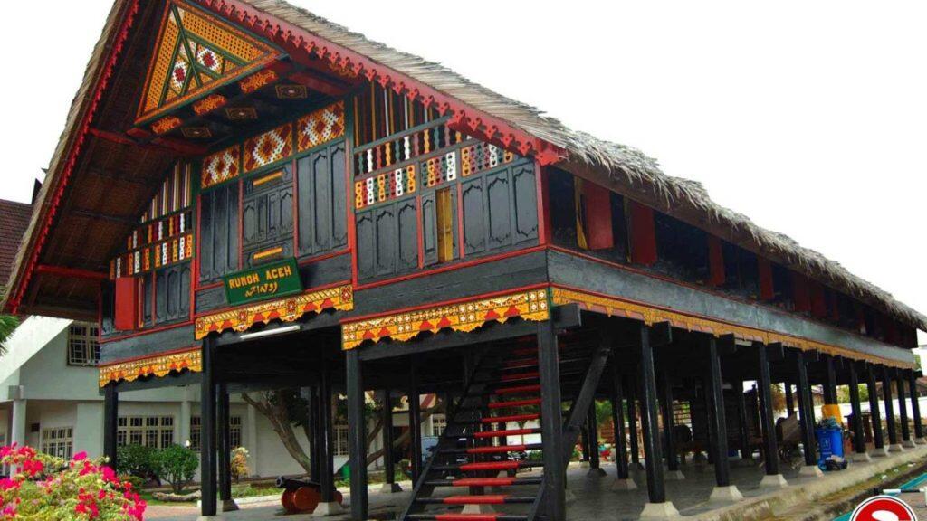 &#91;COC Reg. Aceh&#93; mari mengenal rumah adat krong bade 