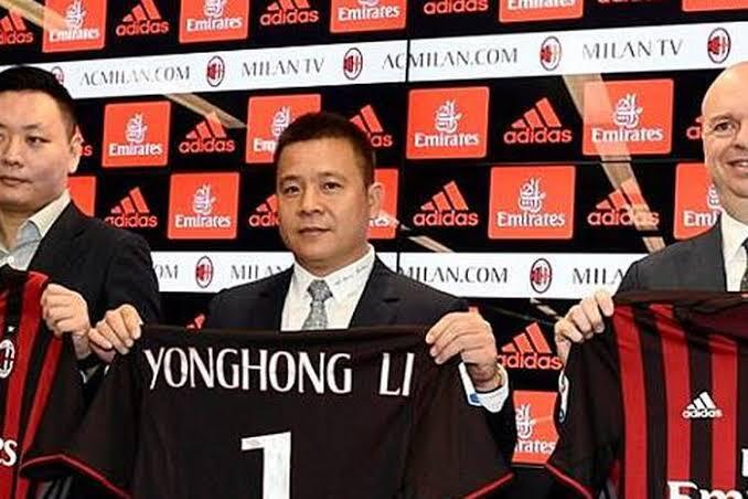 Sedikit Kisah Dewakere Dengan Merah Hitam Kebanggaan Kota Milan