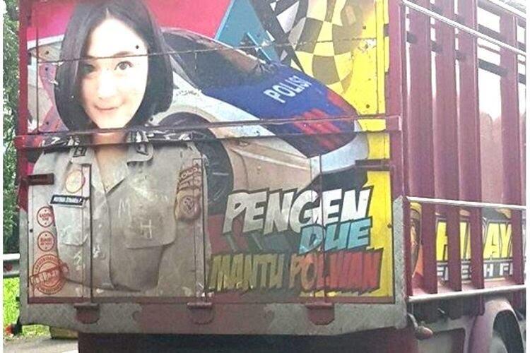 Kocak! Kalian Bakalan Nggak Bisa Nahan Tawa, Minimal Senyum Geli Sendiri!