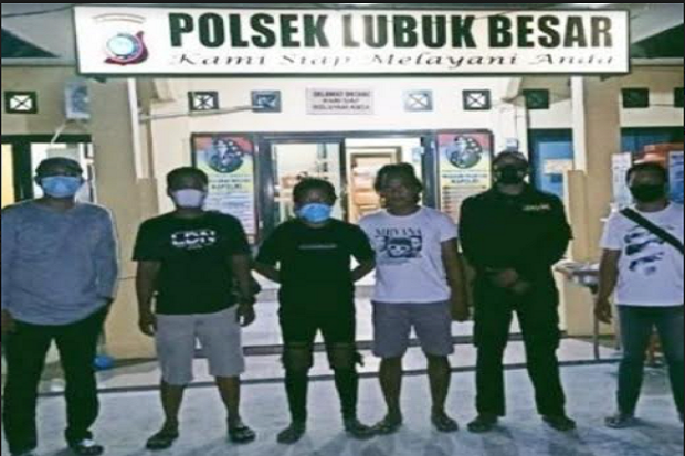 Tersulut Cemburu, Pria Ini Nekat Tusuk Suami Baru Mantan Istri