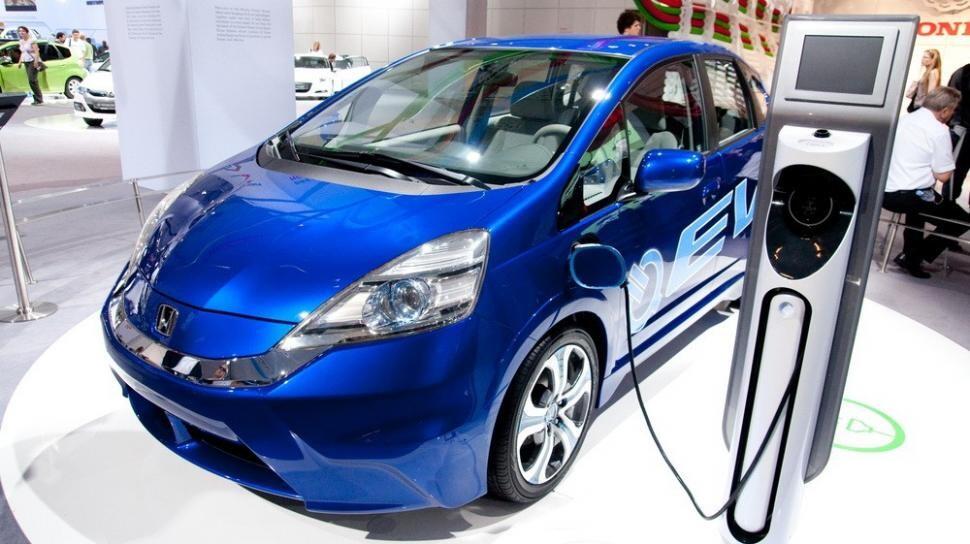 Mobil Listrik di Indonesia, Apa Kabar Dengan Daerah Tanpa Listrik?