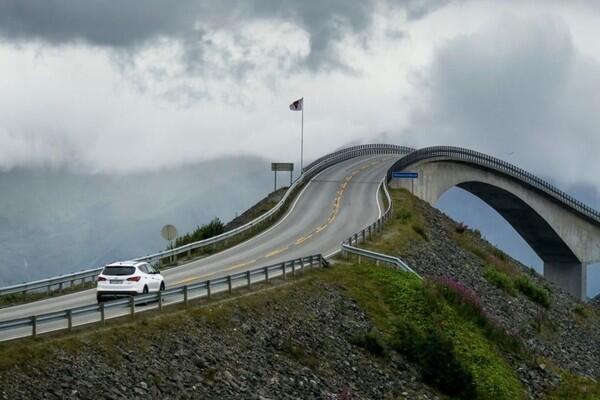 Jembatan Paling Ekstrem Di Dunia! Bikin Merinding Kalau Melewatinya!