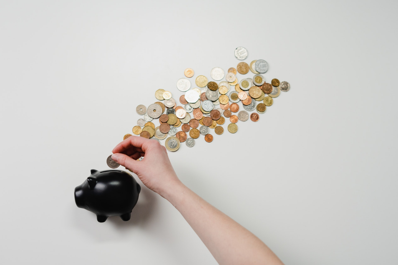 Investasi Itu Menabung, Bukan Pekerjaan, Apalagi Judi