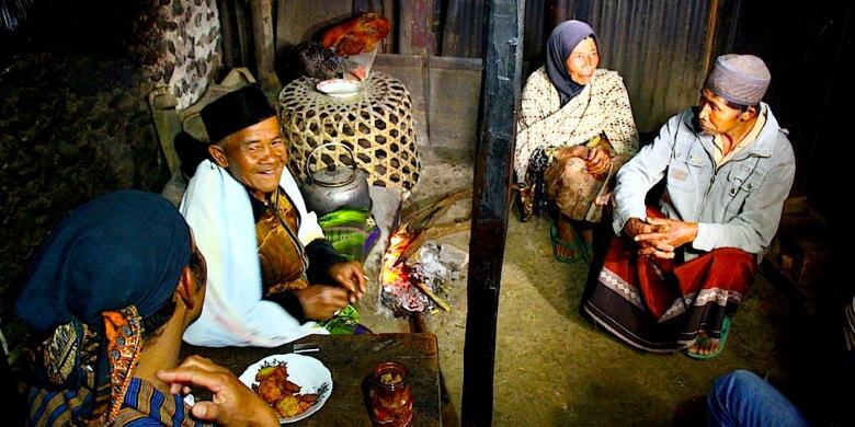 Hujan dan Kenangan Masa Kecil