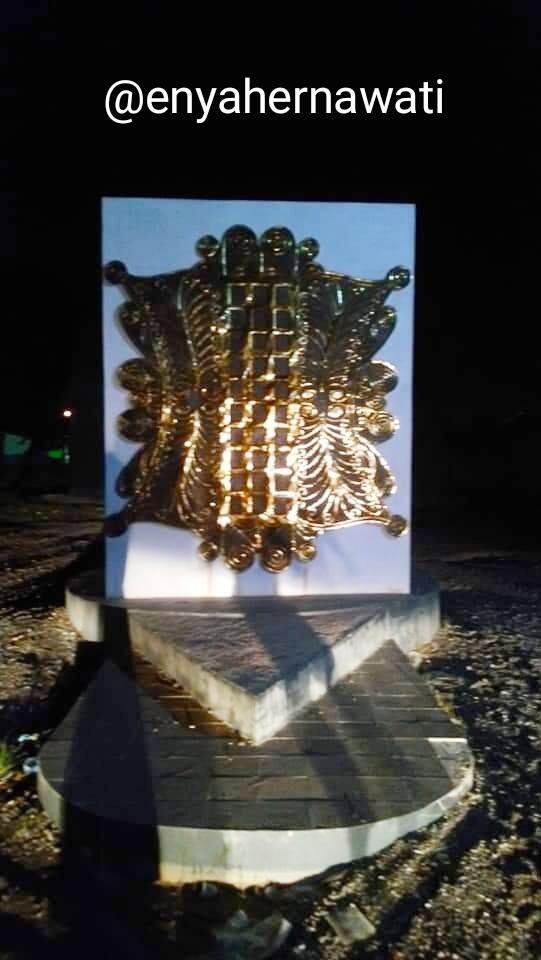 &#91;Coc Reg. Aceh&#93; Tugu Topi Johan Pahlawan, di Meulaboh, Aceh Barat