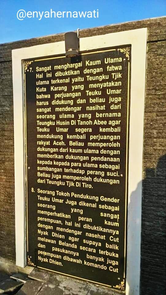 &#91;Coc Reg. Aceh&#93; Tugu Topi Johan Pahlawan, di Meulaboh, Aceh Barat