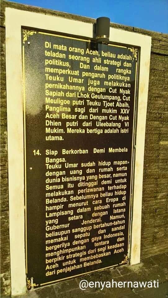 &#91;Coc Reg. Aceh&#93; Tugu Topi Johan Pahlawan, di Meulaboh, Aceh Barat