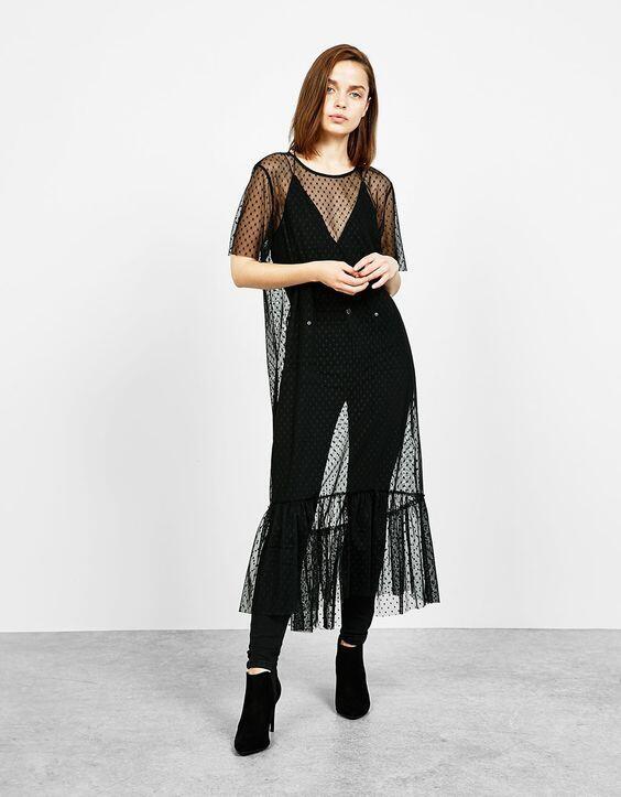 Tips Padu-Padan Baju Tembus Pandang, Biar Nggak Terlihat VULGAR &amp; Makin Stylish.