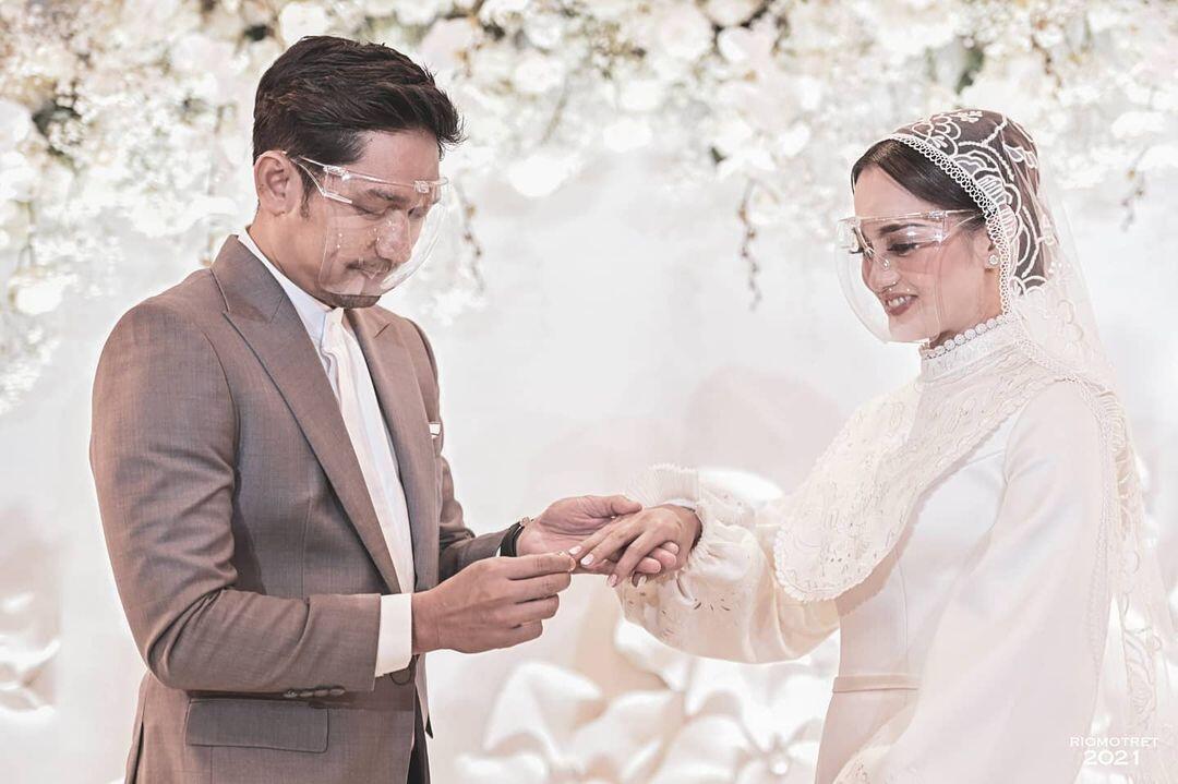 Ibnu Jamil Akhirnya Jatuh Kepelukan Ririn Ekawati, Begini Momen Romantisnya