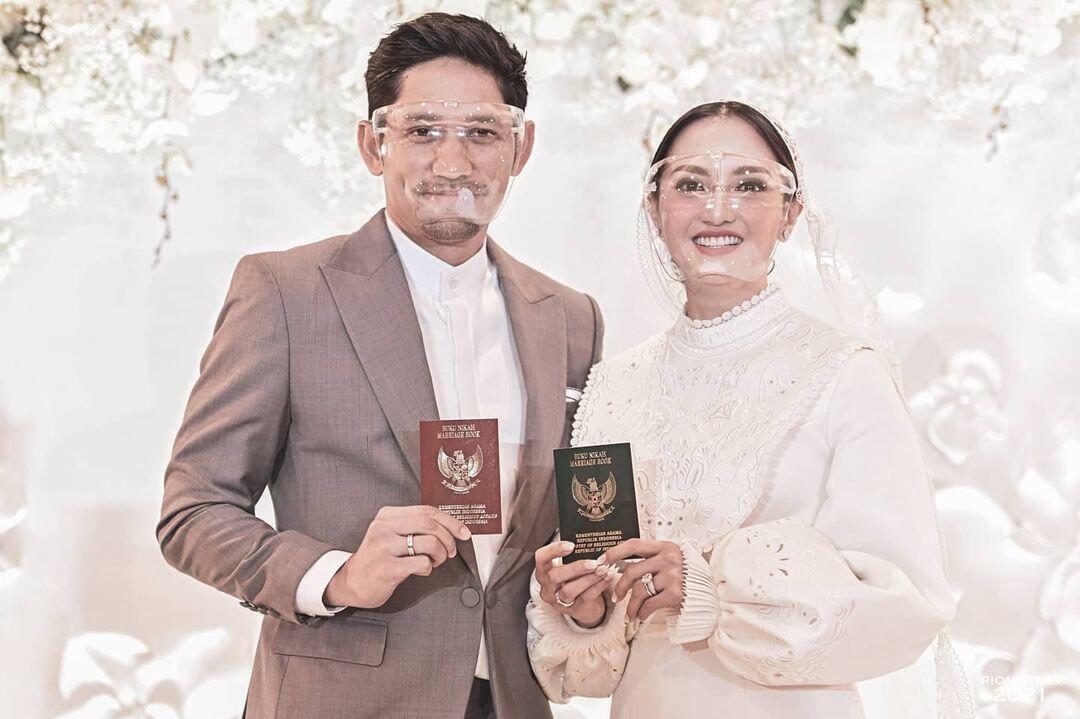 Ibnu Jamil Akhirnya Jatuh Kepelukan Ririn Ekawati, Begini Momen Romantisnya