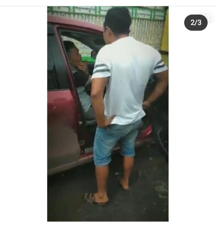 Tertangkap Bawa Istri Orang, Oknum Lurah Ini Masih Tersenyum Walau Kaca Mobil Pecah