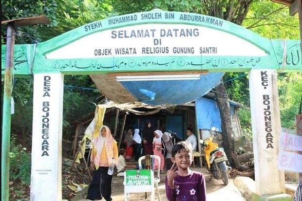 &#91;COC Reg. Banten Kulon&#93; Gunung Santri Santri, Tempat Wisata Religi Terkenal Di Banten