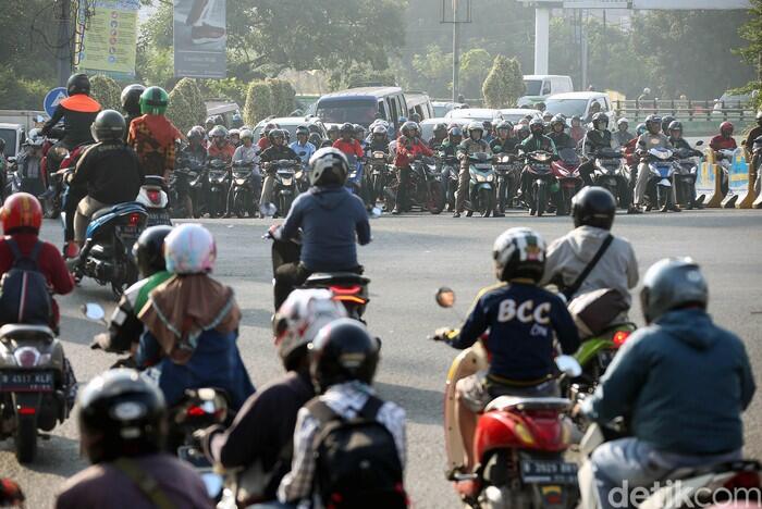 10 Provinsi dengan Jumlah Sepeda Motor Terbanyak, Nomor 1 Bukan Jakarta!