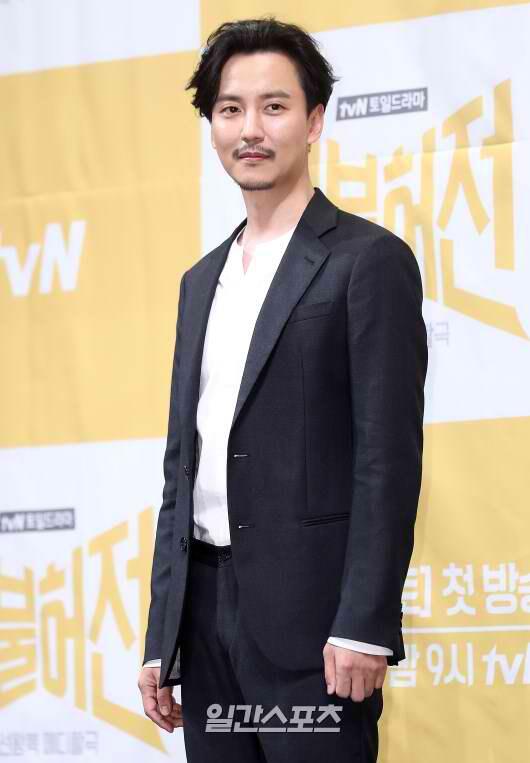 Kim Nam Gil Resmi Bangun Agensi Baru!