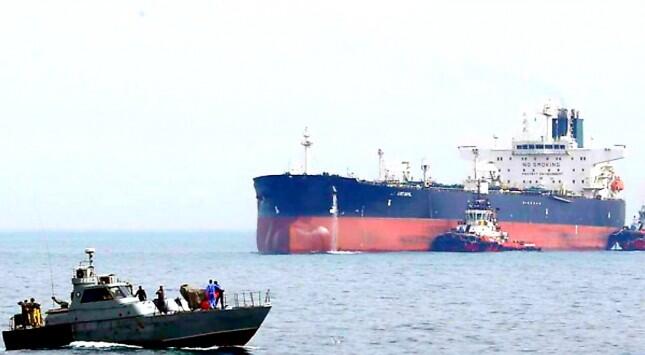 Bakamla 'Geram'! Kapal Tanker Asing Nyelonong Masuk RI Bawa BBM Ilegal Senilai 1,8 T