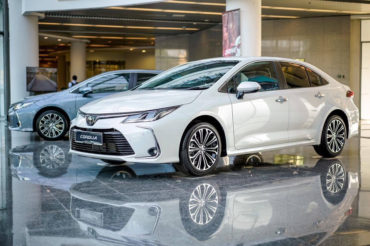Impian Bersama Mobil Toyota Corolla Altis, Mencintai Sebelum Memiliki!