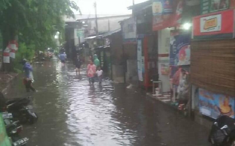 Jakarta Hujan, Banjir Rendam Permukiman di Cengkareng