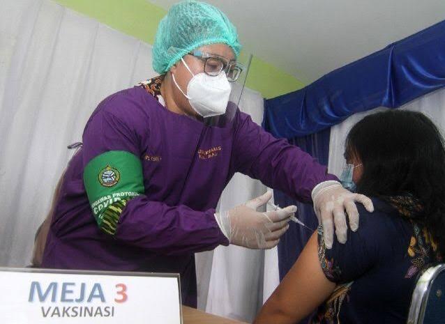 I Agree, Vaksin Covid-19 Adalah Solusi Terbaik Dibandingkan Hanya Jarak Saja