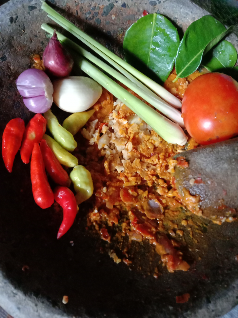 Patin Kuah Asam untuk Suami Tercinta