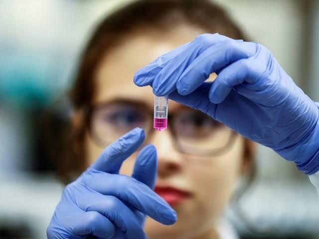 Menguji Efektifitas Vaksin Sinovac Untuk Menyelesaikan Pandemi Covid19