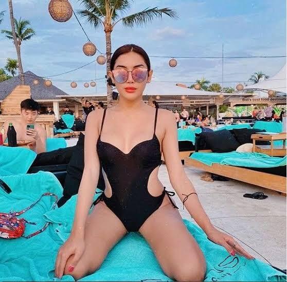 Millen Cyrus Salat Jumat, Saat Wudhu Jamaah Bingung