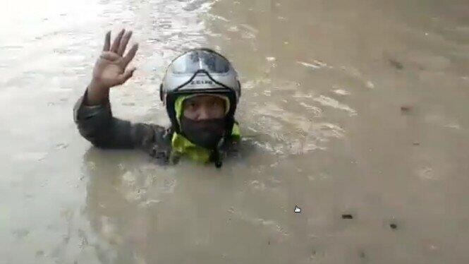 Kocak, Netizen Sindir Beda Banjir Jakarta dan Genangan Semarang